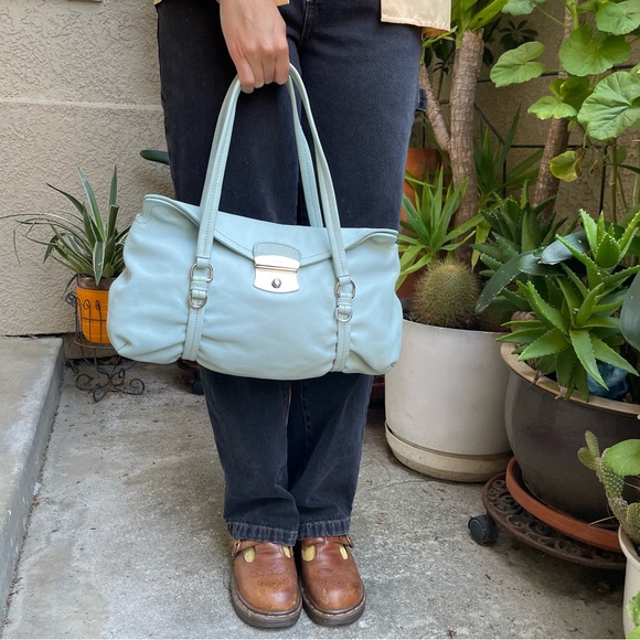 Vintage baby blue/silver Prada leather bag with certificate of authenticity - Picture 11 of 17